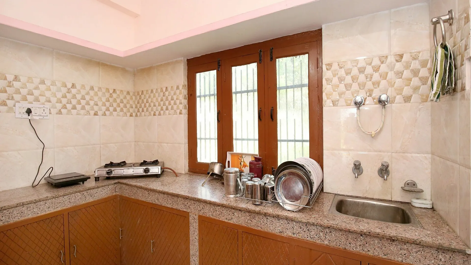 Oyo 12795 Home Down Hill Stay Shoghi Shimla