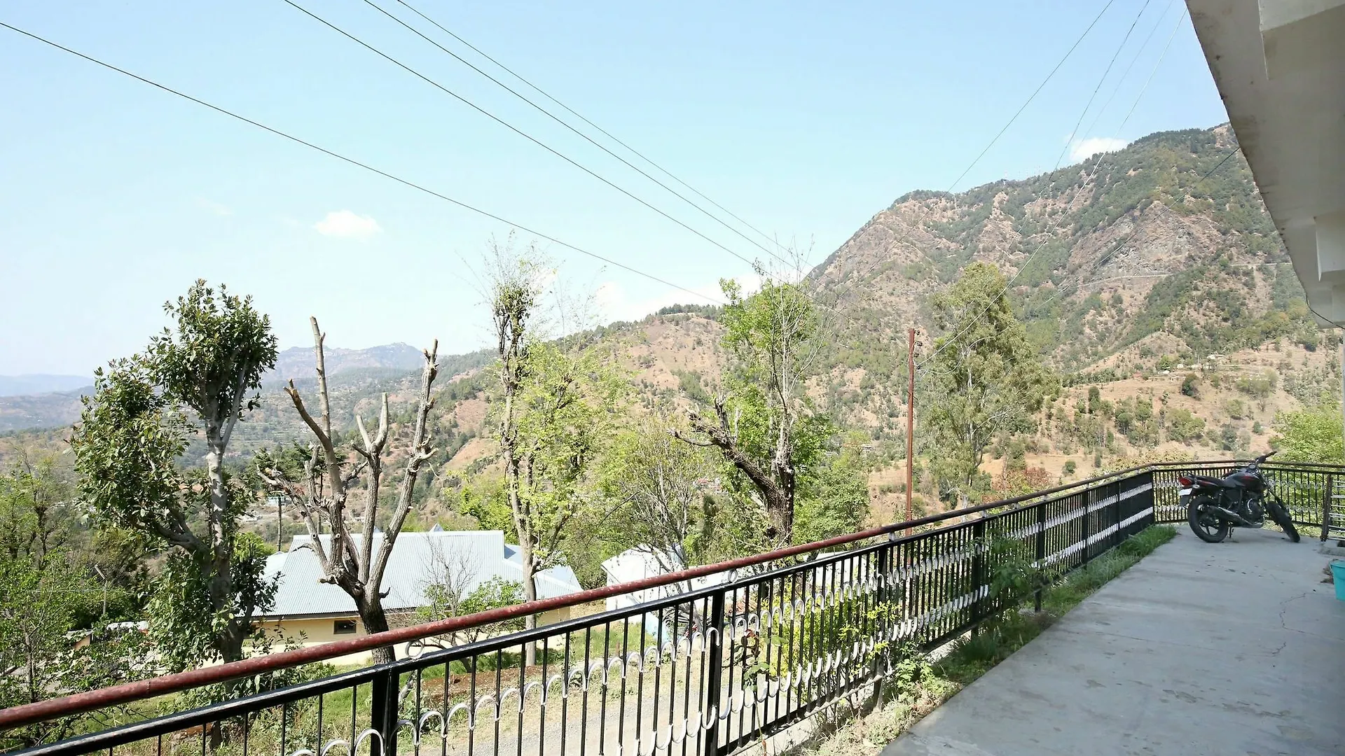 Apartment Oyo 12795 Home Down Hill Stay Shoghi Shimla India